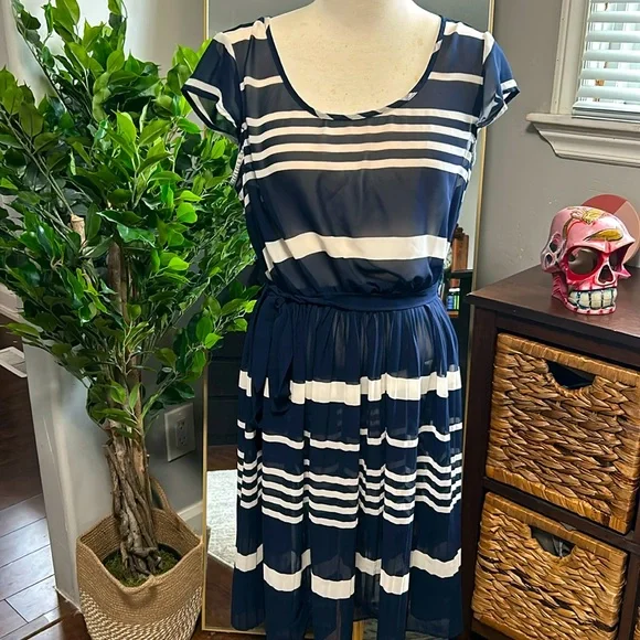 Chic by Jacob - Picture 1 of 8